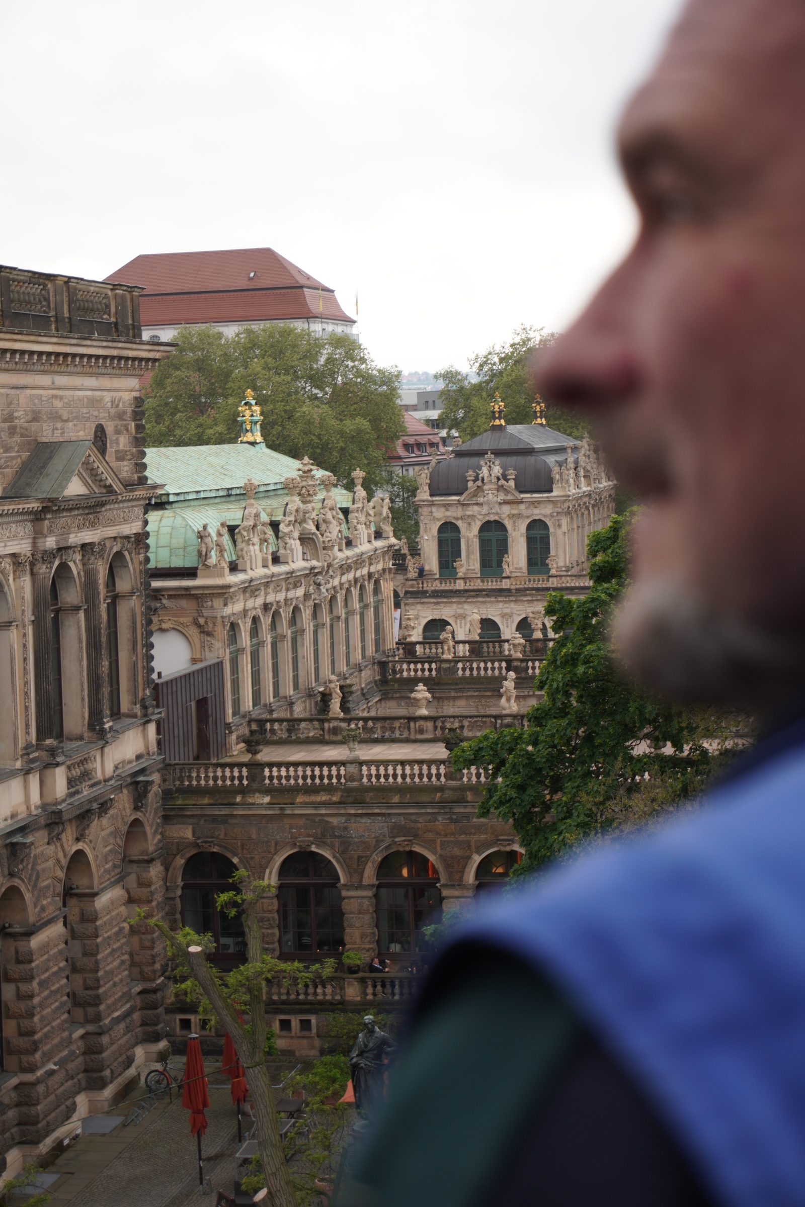 Klempnermeister mit Blick auf Dresden vom Semperoper-Dach